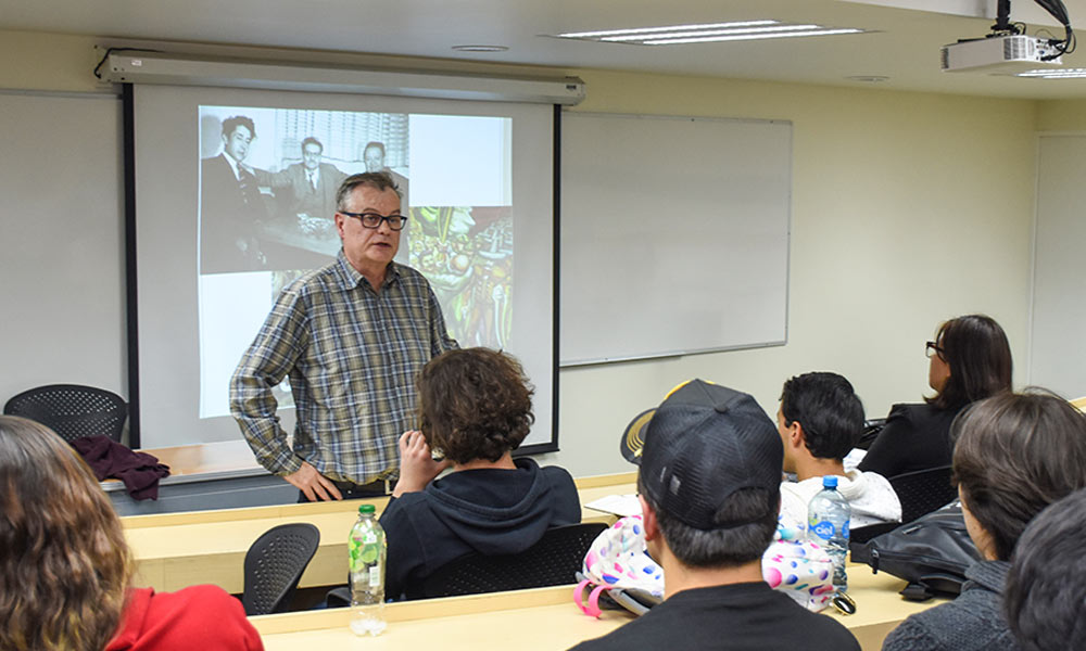 Miguel Cereceda teórico y crítico de arte visitó la UDLAP por segunda ocasión