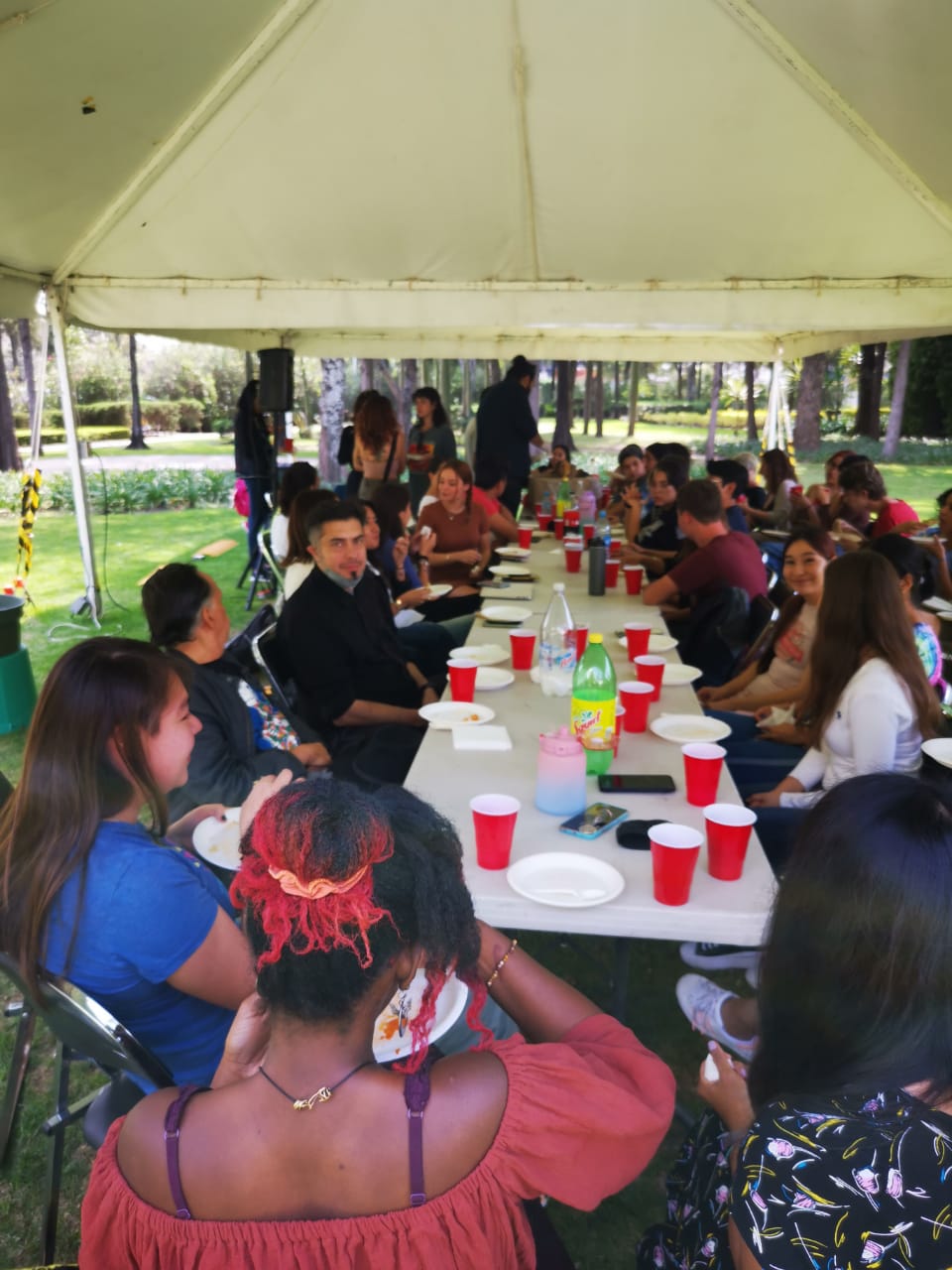 Primer comida de integración de la carrera de Artes Plásticas Fogatazo